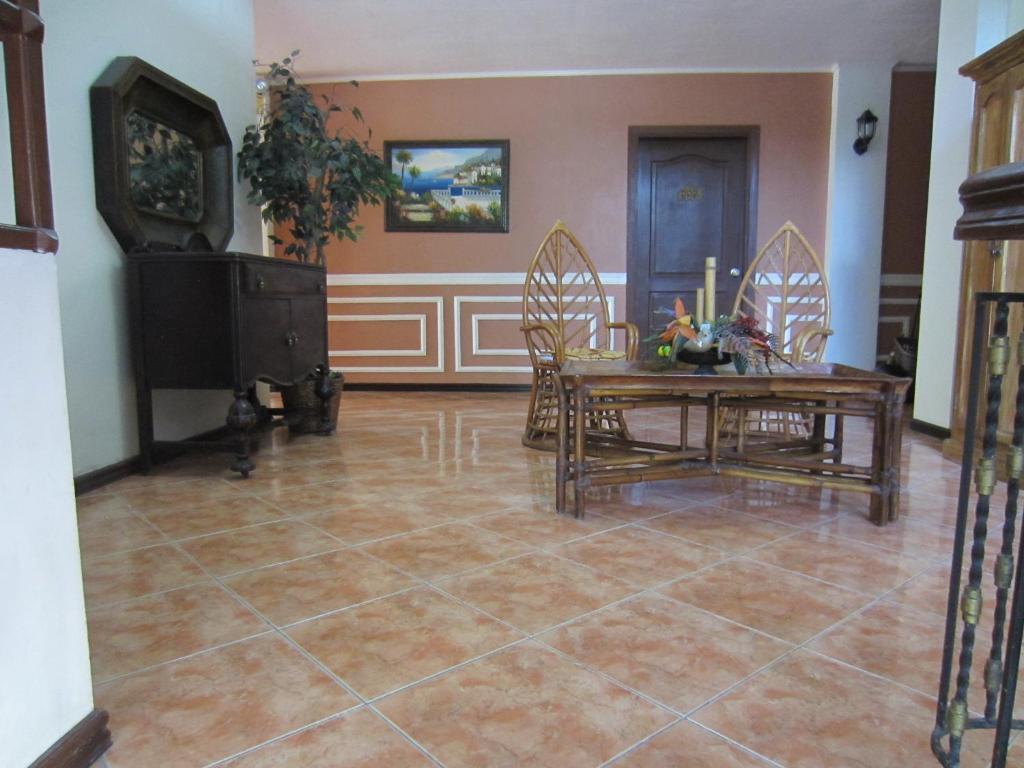 Chateau Del Mar Davao Exterior foto