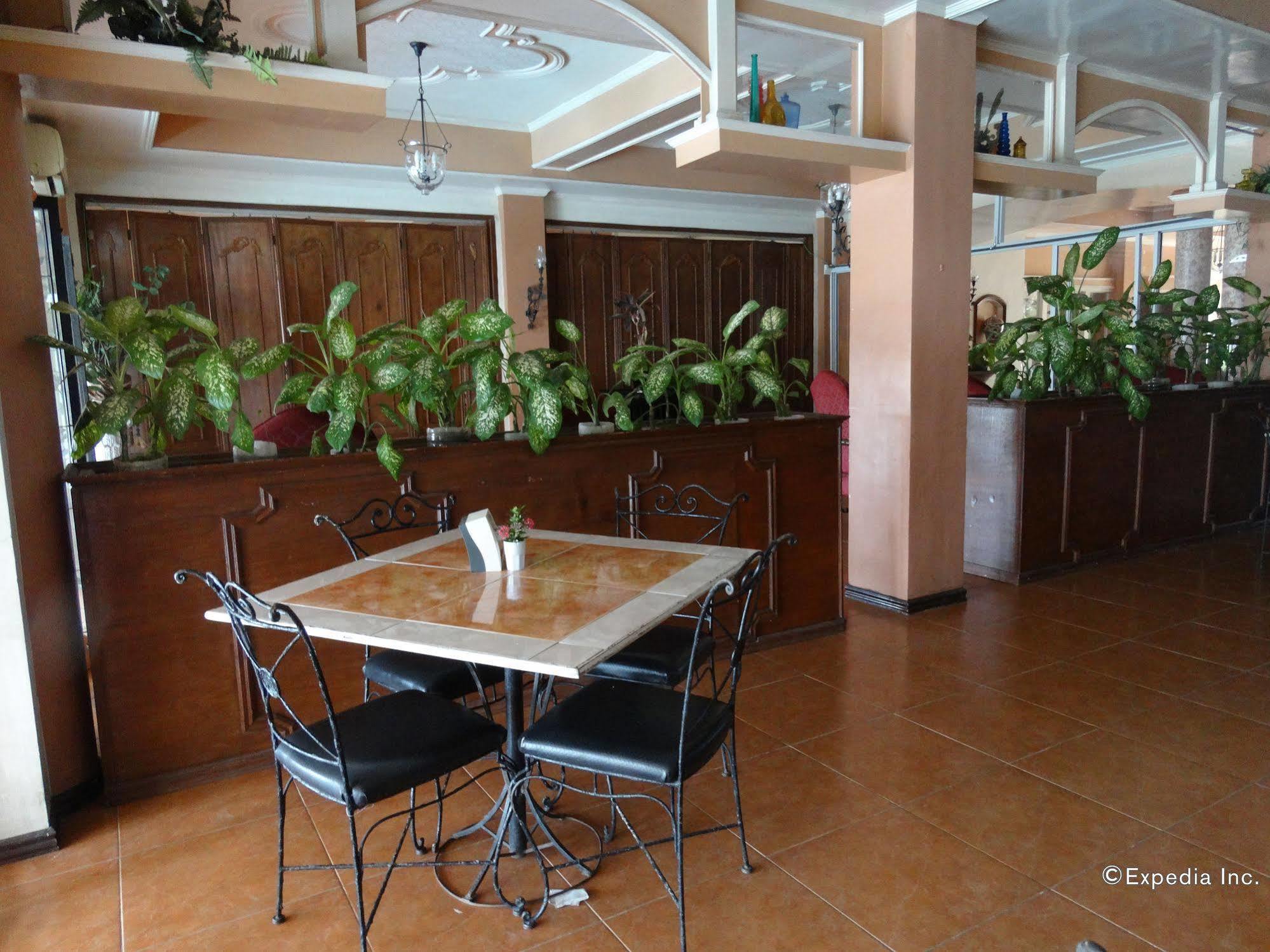 Chateau Del Mar Davao Exterior foto