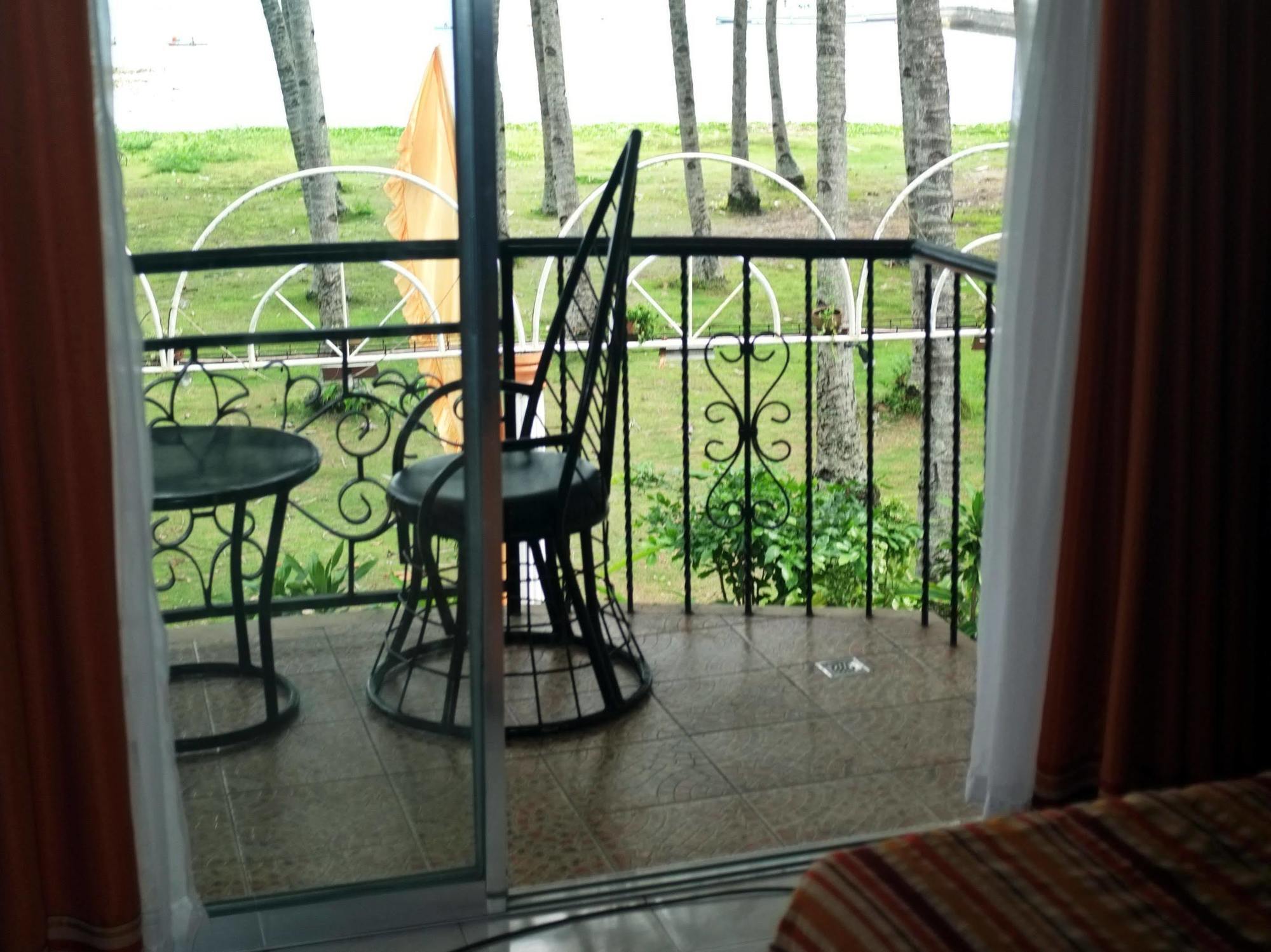 Chateau Del Mar Davao Exterior foto