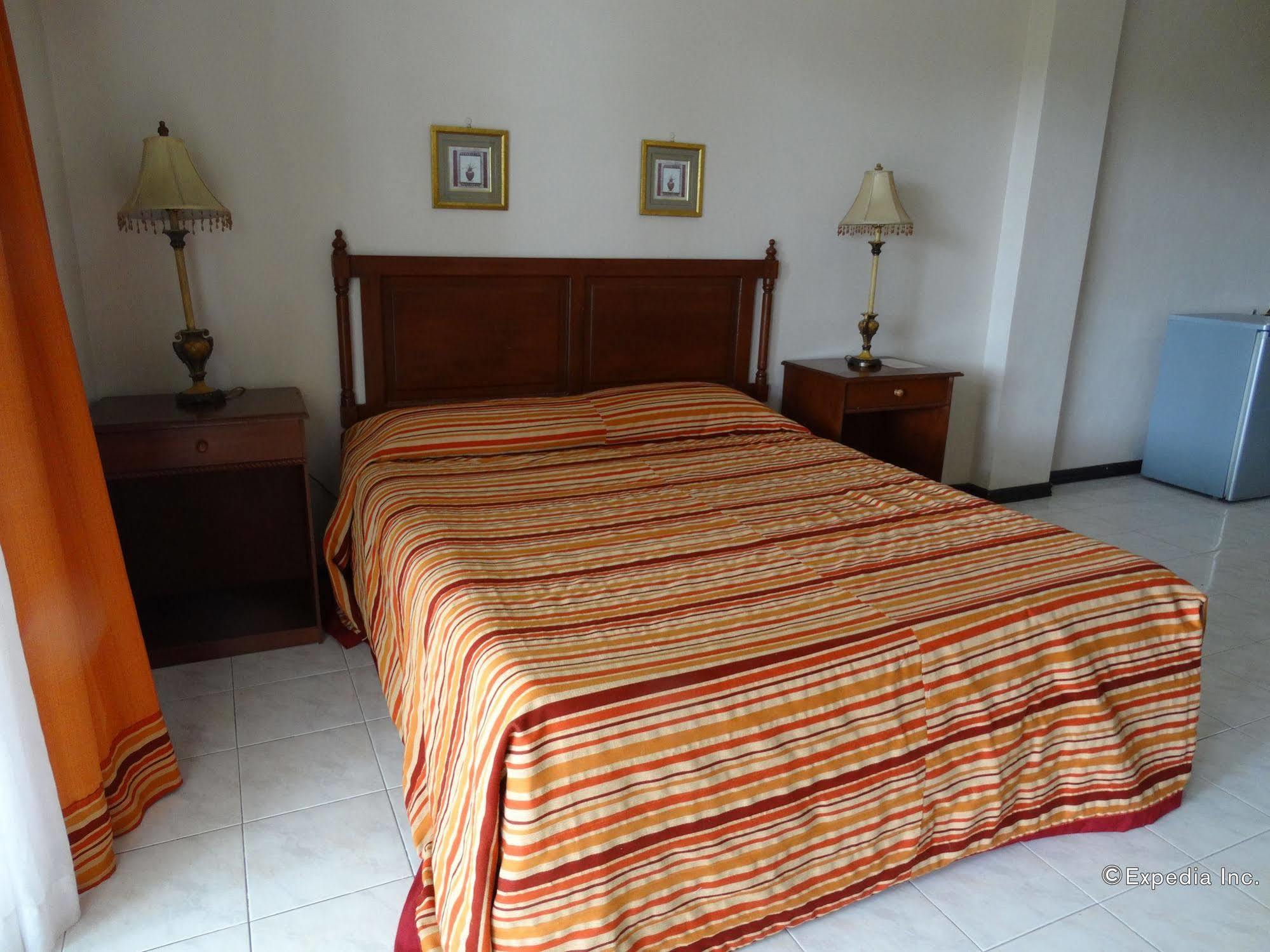 Chateau Del Mar Davao Exterior foto