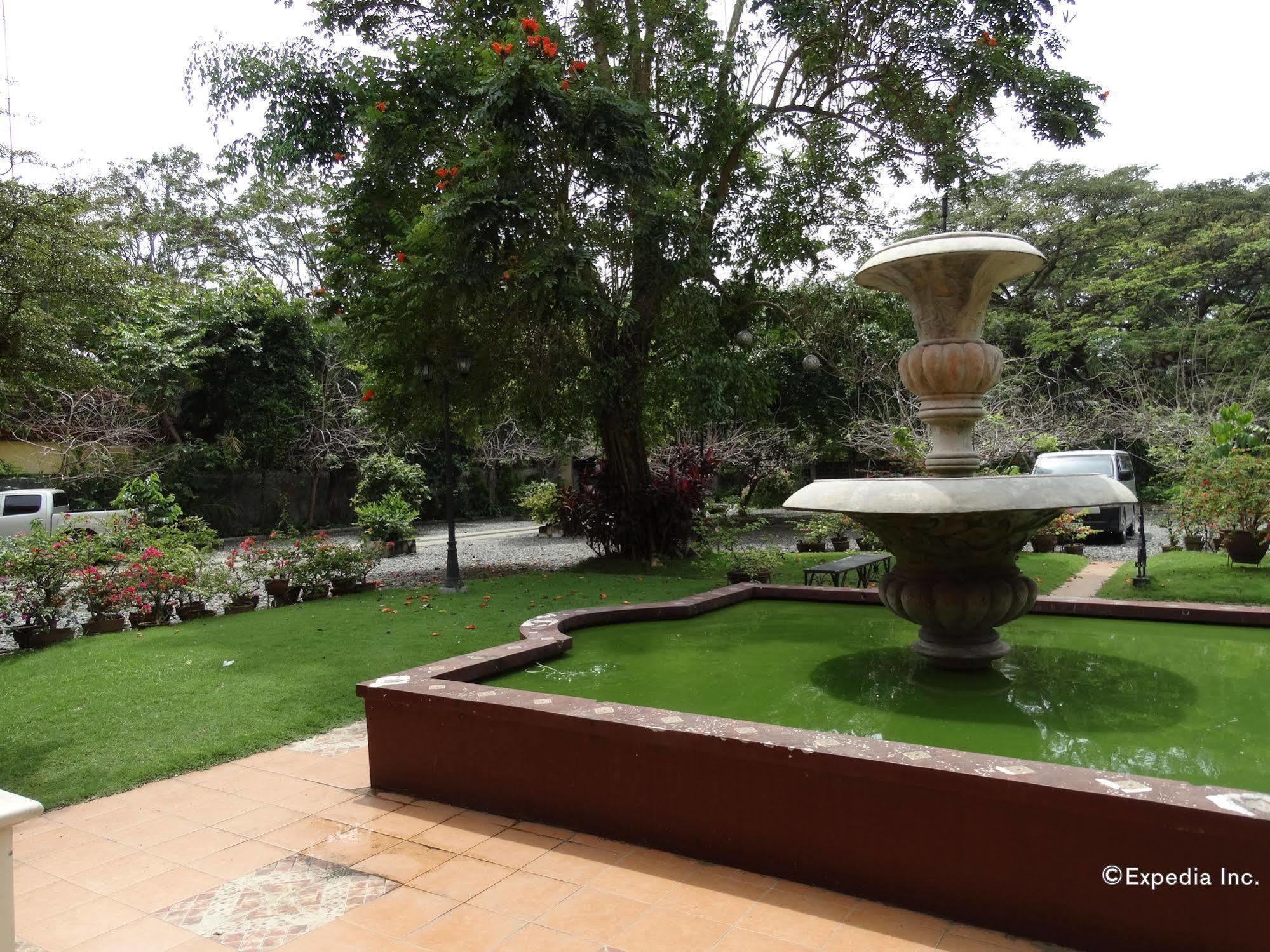 Chateau Del Mar Davao Exterior foto